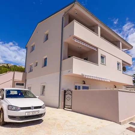 Apartments Amfora - Cozy And Modern Apartments For Up To 15 People, 100M From The Sea And Beach Stara Novalja Zewnętrze zdjęcie