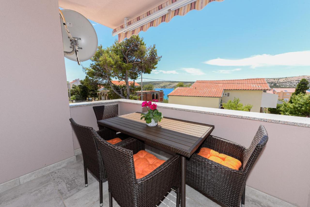 Apartment Amfora - Cozy And Modern For Up To 15 People, 100m From The Sea And