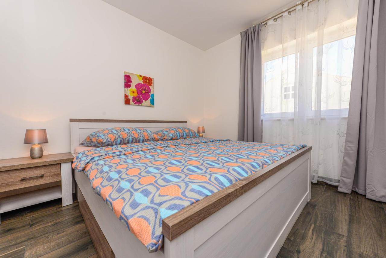 Amfora - Cozy And Modern For Up To 15 People, 100m From The Sea And
