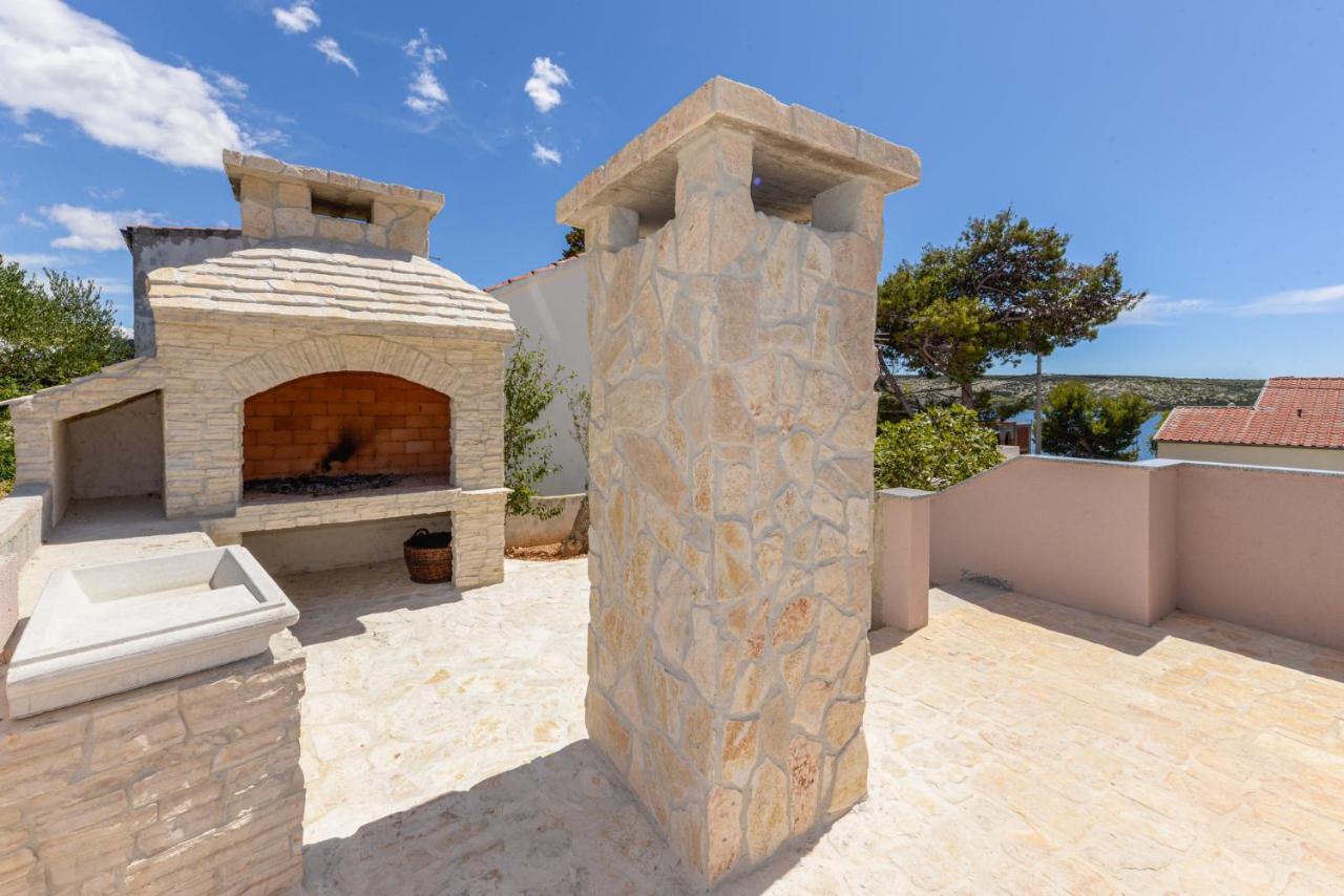 Amfora - Cozy And Modern For Up To 15 People, 100m From The Sea And *