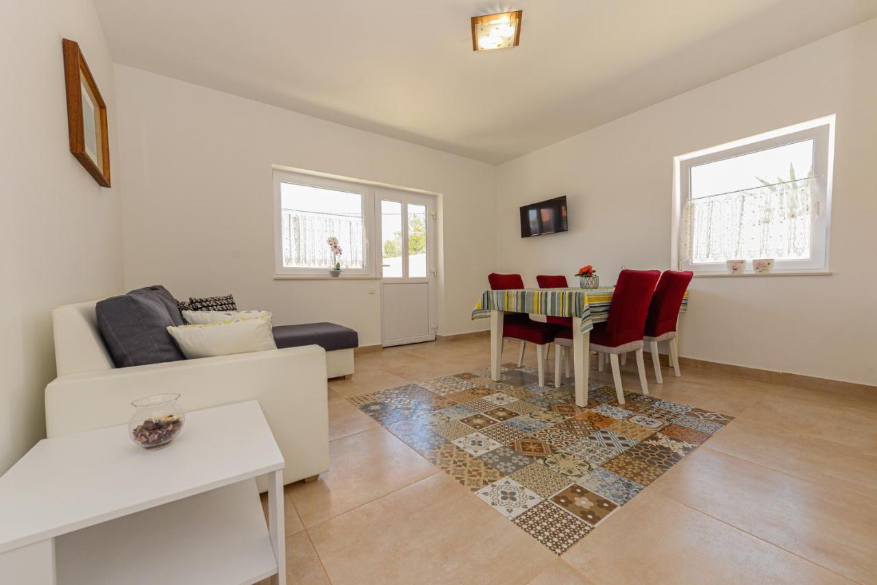 Amfora - Cozy And Modern For Up To 15 People, 100m From The Sea And Apartment