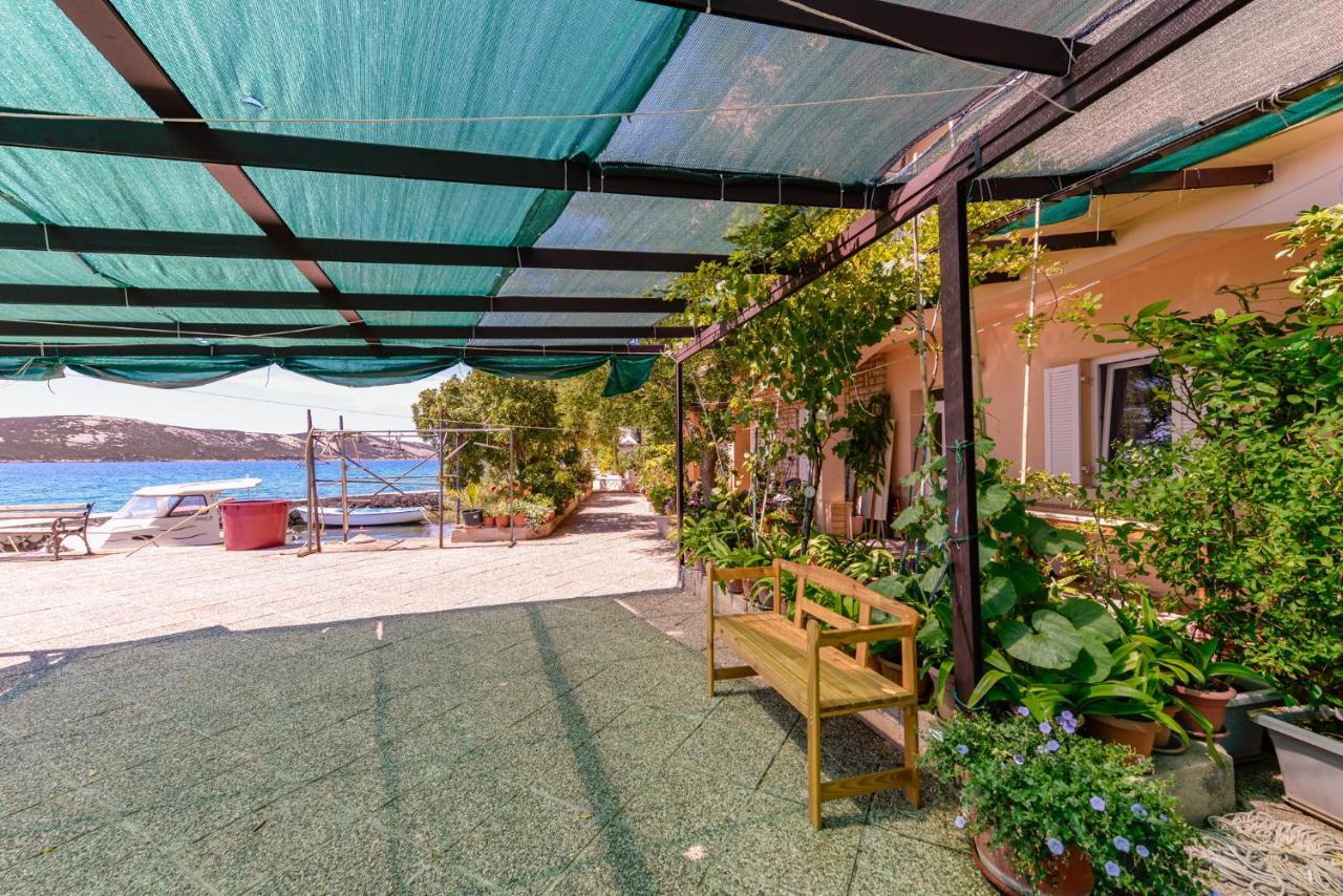 Apartment Amfora - Cozy And Modern For Up To 15 People, 100m From The Sea And Stara Novalja