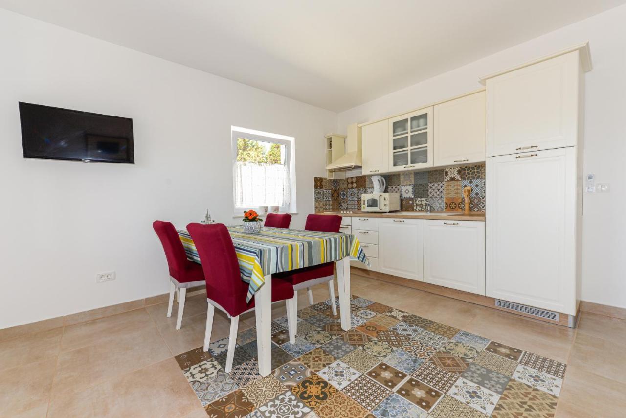 Amfora - Cozy And Modern For Up To 15 People, 100m From The Sea And Apartment *